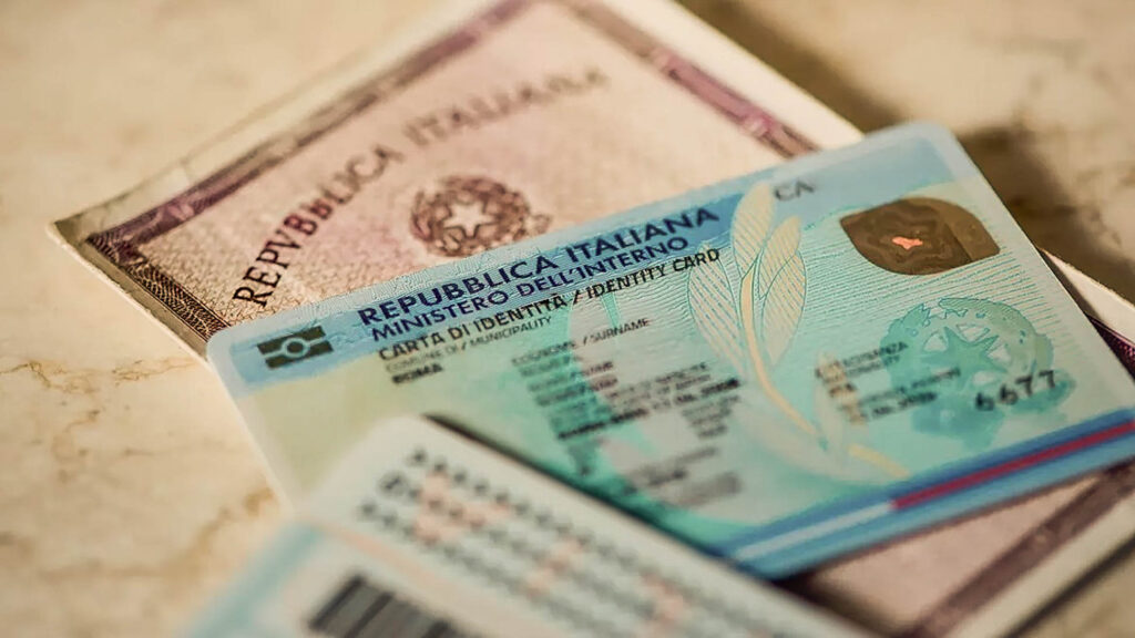 Paper and electronic Italian IDs - carta d’identità 