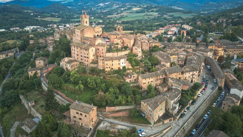 Where to Buy in Le Marche: Hilltop Towns, Coastal Life, or Countryside Homes