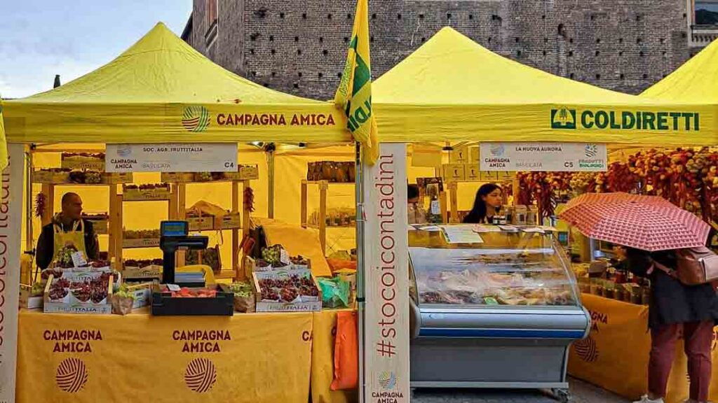 Coldiretti campagna amica food stall